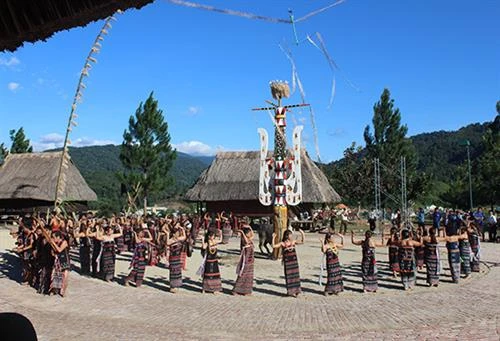Truyền thống gắn kết cộng đồng của người Cơ Tu ở Tây Giang