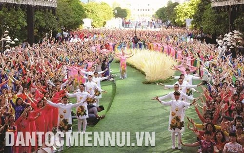 Lễ hội áo dài Thành phố Hồ Chí Minh
