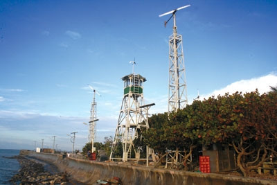 Lung linh ánh điện Trường Sa