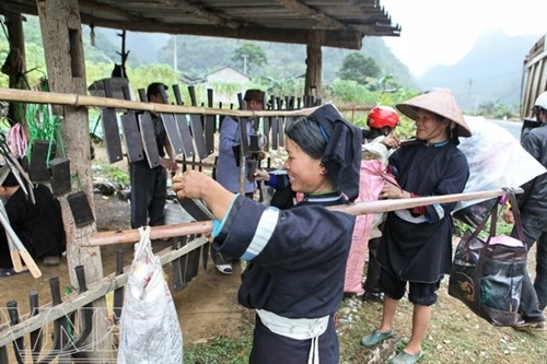 Nghề rèn của người Nùng ở Phúc Sen
