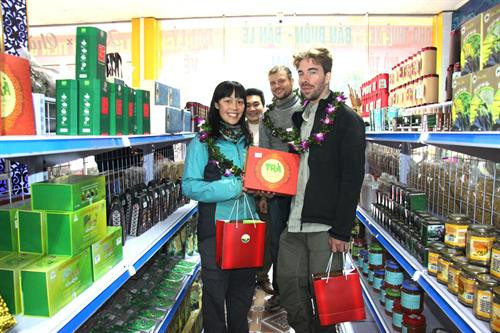 Hà Giang đón vị khách du lịch quốc tế đầu tiên năm 2018 