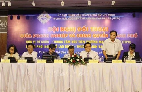 Tháo gỡ vướng mắc về chính sách lao động cho doanh nghiệp