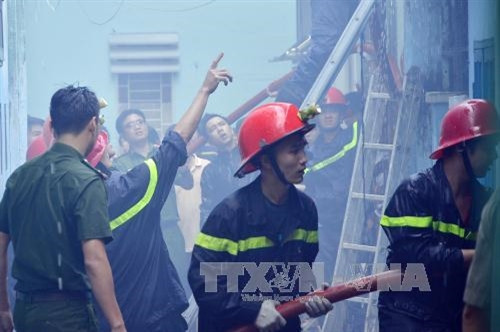 Thành phố Hồ Chí Minh: Cháy lớn thiêu rụi nhiều phòng trọ