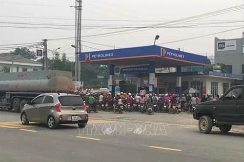 Sơn La tuyên truyền, vận động người dân không mua xăng tích trữ khi giá xăng giảm sâu