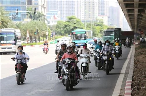 Các bác sĩ cảnh báo nguy cơ sốc nhiệt trong những ngày hè nắng nóng