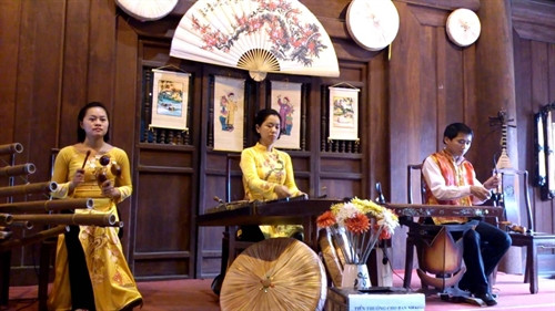 Bế mạc Liên hoan Độc tấu và Hòa tấu nhạc cụ dân tộc 2017