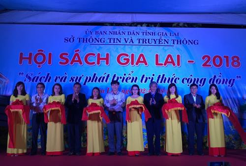 Hội sách Gia Lai năm 2018 - Nhiều hoạt động cổ vũ văn hóa đọc
