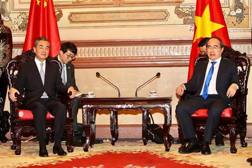 Lãnh đạo Thành phố Hồ Chí Minh tiếp Bộ trưởng Ngoại giao Trung Quốc