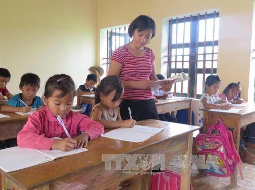 Phê duyệt Chương trình mục tiêu giáo dục vùng núi, vùng dân tộc thiểu số, vùng khó khăn giai đoạn 2016-2020