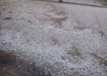 Trận mưa đá đầu tiên trong năm 2018 ở Lào Cai không gây thiệt hại cho người dân