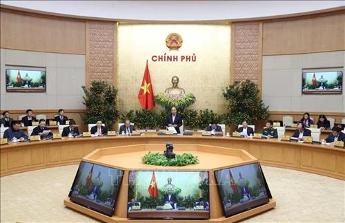 Thủ tướng Nguyễn Xuân Phúc: Chống dịch quyết liệt nhưng không làm ảnh hưởng đến phát triển kinh tế xã hội
