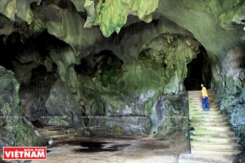 Kỳ bí Động Trung Trang