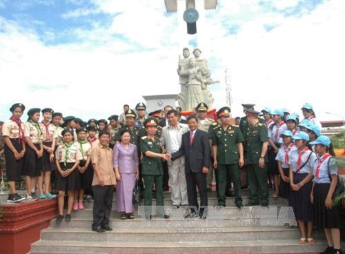 Khánh thành tượng đài hữu nghị Việt Nam - Campuchia và Đài độc lập tỉnh Kompong Chhnang