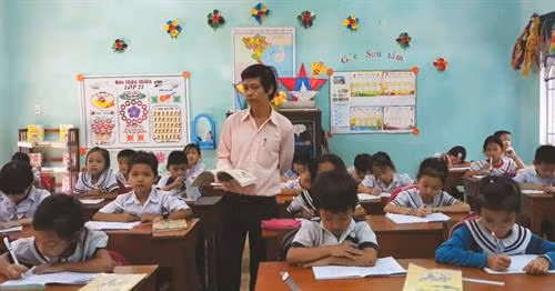 Mô hình "Bán trú dân nuôi" vì học sinh vùng cao Nam Đông