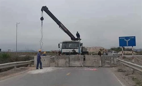 Các địa phương bãi bỏ ngay các biện pháp ngăn cấm đi lại không đúng với Chỉ thị của Thủ tướng