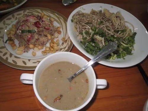 Gỏi cá sặc bông bần - 'phlia' của người Khmer Nam bộ