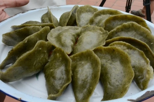 Bánh khúc làng Diềm - Đặc sản nổi tiếng vùng Kinh Bắc