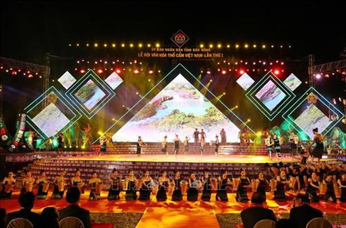 Khai mạc Lễ hội văn hóa thổ cẩm Việt Nam lần thứ nhất