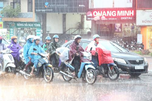 Thời tiết ngày 30/7: Mưa lớn ở Bắc Bộ và Thanh Hóa kéo dài đến hết ngày 31/7
