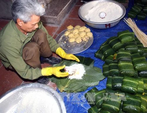Bánh chưng - Chiếc bánh mang hồn Tết Việt