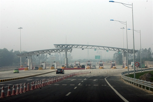 Hà Nội thí điểm khoán xe công cho lãnh đạo nhiều sở, địa phương