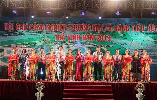 Trà Vinh khai mạc Hội chợ Xúc tiến thương mại và công nghiệp nông thôn 