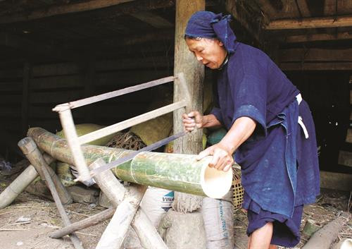 Nghề làm hương của người Nùng