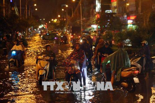 Thời tiết ngày 1/8: Khu vực Đông Bắc và Việt Bắc có nơi mưa rất to, khả năng xảy ra tố, lốc, gió giật mạnh