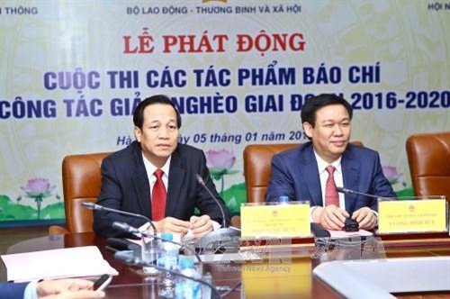 Phó Thủ tướng Vương Đình Huệ dự Lễ phát động Cuộc thi các tác phẩm báo chí về công tác giảm nghèo giai đoạn 2016-2020
