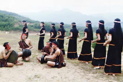 Độc đáo làn điệu dân ca dân tộc H'rê, Quảng Ngãi