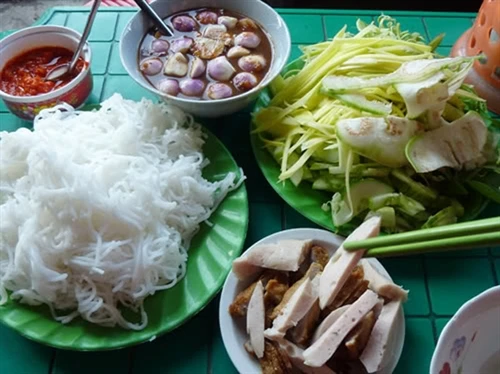 Bún mắm nêm - Món ăn bình dị quê mình