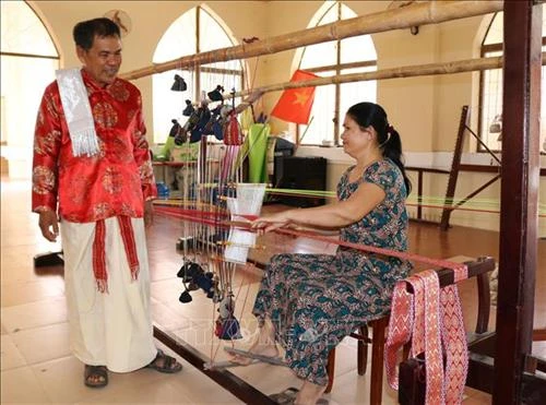  Phát triển loại hình du lịch cộng đồng tại Ninh Thuận