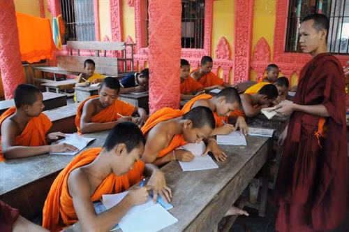 Bảo tồn, phát huy những giá trị văn hóa các dân tộc thiểu số thông qua tiếng nói và chữ viết