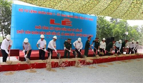 Quân khu 7 triển khai xây Nhà tình nghĩa cho đồng bào dân tộc ít người, đồng bào có đạo khó khăn