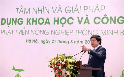Ứng dụng khoa học và công nghệ trong phát triển nông nghiệp thông minh bền vững