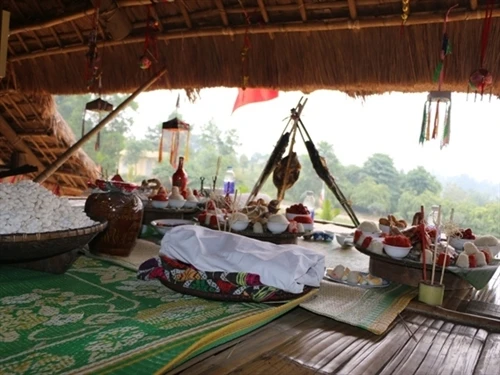 Độc đáo lễ cúng Vía của người Mường
