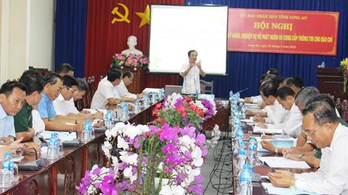 Nâng cao kỹ năng, nghiệp vụ về phát ngôn và cung cấp thông tin cho báo chí