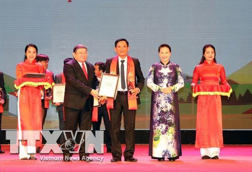 Chủ tịch Quốc hội Nguyễn Thị Kim Ngân dự Lễ tôn vinh và trao tặng danh hiệu "Nông dân Việt Nam xuất sắc 2018"
