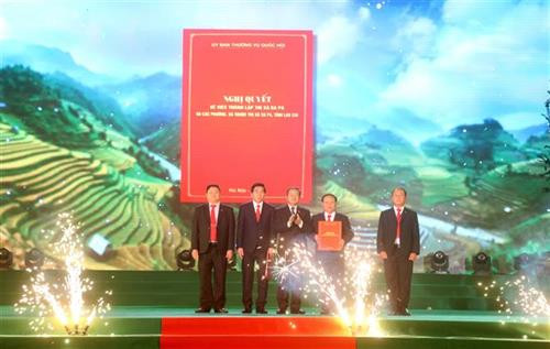 Lễ công bố Nghị quyết thành lập thị xã Sa Pa