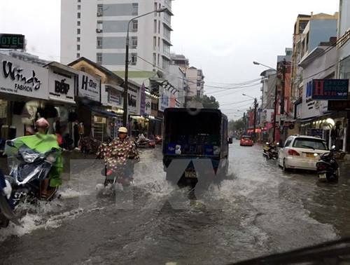 Thời tiết ngày 3/7/2017: Nhiều nơi ở miền Bắc có mưa, miền Trung nắng nóng diện rộng