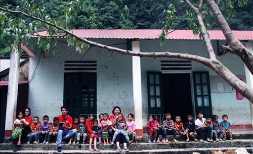 Trẻ em người Mông Phố Cáo đã biết yêu cái chữ