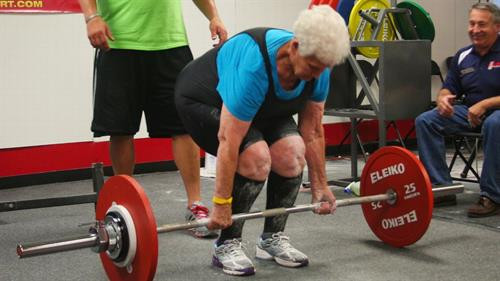 Tập tạ có thể giúp bảo vệ não khỏi bệnh Alzheimer