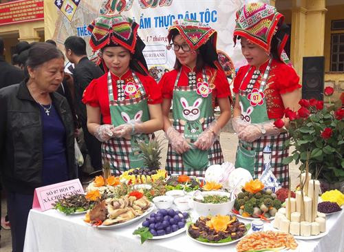 Tưng bừng Lễ hội mùa hoa Ban năm 2019