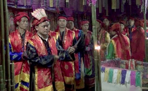 Độc đáo điệu múa Chuông của người Dao Suối Quyền