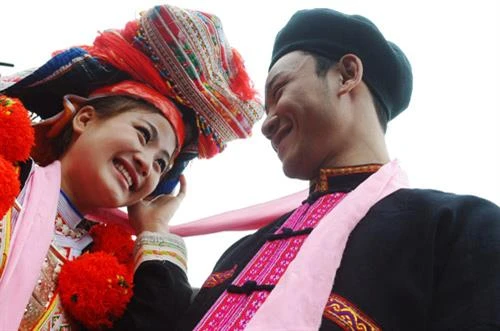 Nghi lễ độc đáo trong đám cưới người Dao đỏ