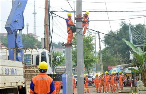 Khuyến cáo người dân sử dụng điện an toàn trong mùa mưa bão