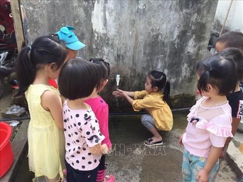 Điều tra, tìm kiếm nguồn nước dưới đất cung cấp cho đồng bào vùng cao