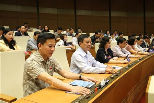 Kỳ họp thứ 8, Quốc hội khóa XIV: Thông qua Nghị quyết về dự toán ngân sách nhà nước năm 2020