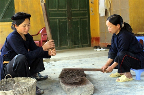 Nghề làm giấy bản ở Trường Hà