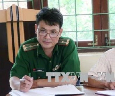 Chuyện về Phó bí thư Đảng ủy xã mang quân hàm xanh Võ Doãn Lân